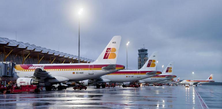 Iberia reducirá un 5% el consumo del combustible de sus equipos tierra en la T4 de Madrid