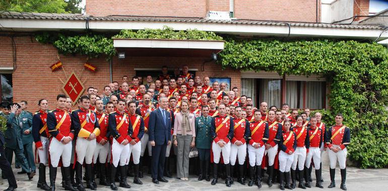 S.A.R. la Infanta Elena preside el acto de inauguración de la Pista Cubierta del Escuadrón de Caballería de la Guardia Civil