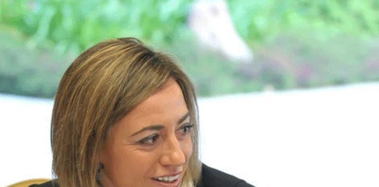 Carme Chacón se retira de las primarias para preservar "la unidad y la imagen del Partido"