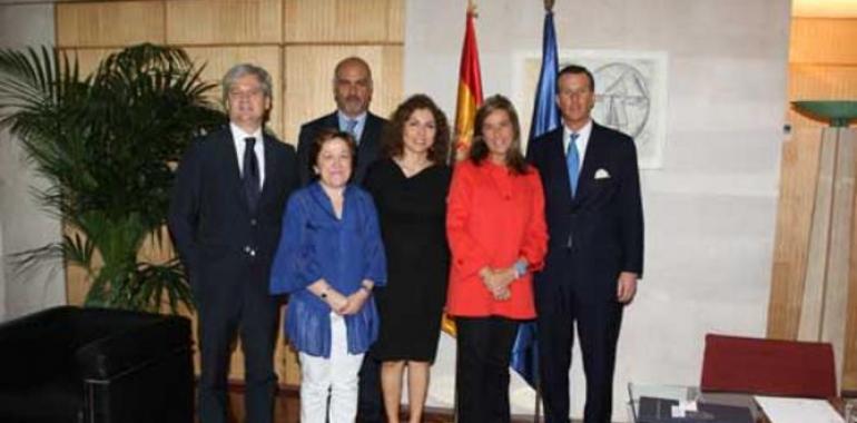 Ana Mato se reúne con la emprendedora y filántropa Anousheh Ansari