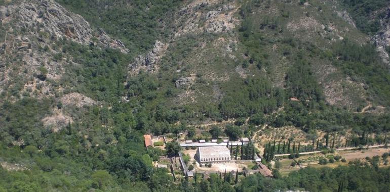 Protección Civil socorre a un varón herido en una zona de difícil acceso junto al Monasterio de Las Batuecas