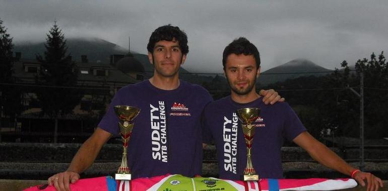 Manuel Fernández y David Ovín logran la tercera posición en la Sudety Mtb Challenge 2012