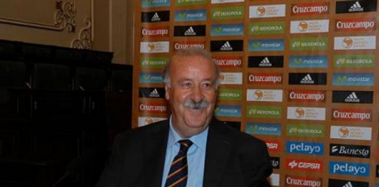 Del Bosque: "Hemos querido colaborar en la puesta a punto de Villa"