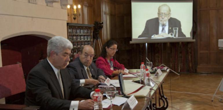 Ernesto de la Peña recibió hoy el XXVI Premio Internacional Menéndez Pelayo