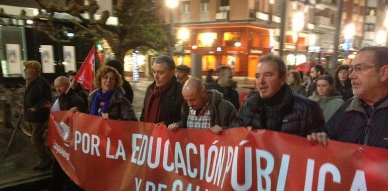 Orviz critica el excesivo apoyo de Wert a la segregación escolar, la religión y los centros privados