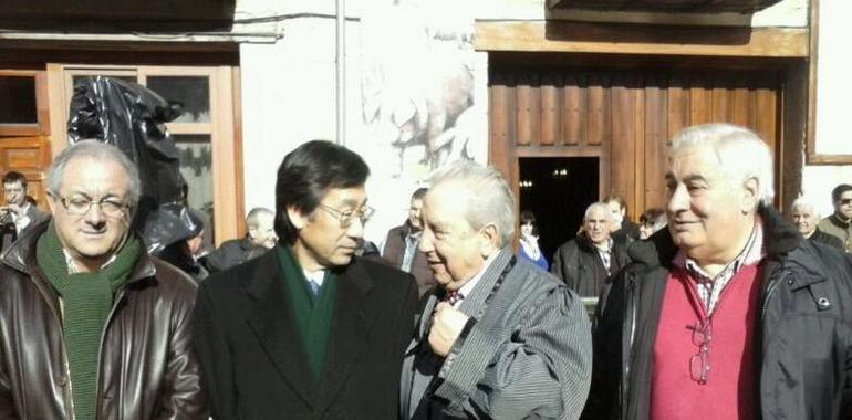 La Orden del Sabadiego con el embajador de Japón en España, pregonero en El Burgo de Osma