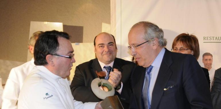 Luis Fernández Vega, premiado en el 33 aniversario de Fomento de la Cocina Asturiana