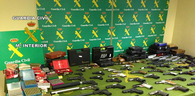 La Guardia Civil desarticula una organización criminal dedicada al tráfico de armas en el mercado negro