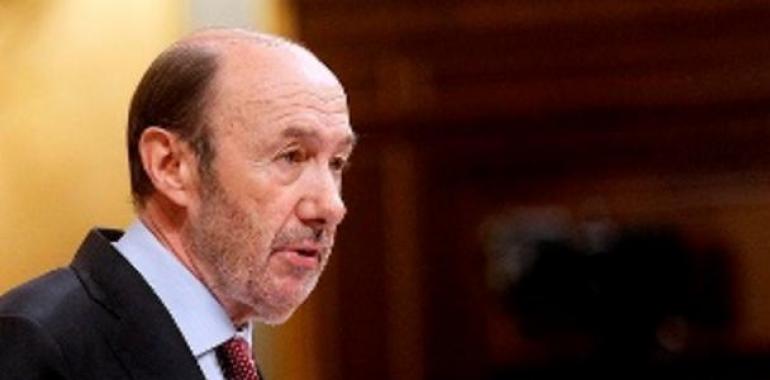 Rubalcaba: “Criticar hoy en España la política de Merkel en Europa es defender a Europa” 