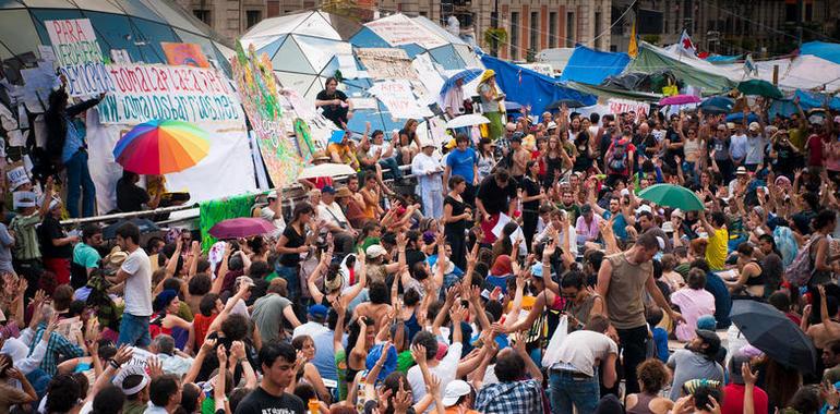 La mitad de los españoles ha seguido con interés el movimiento 15-M