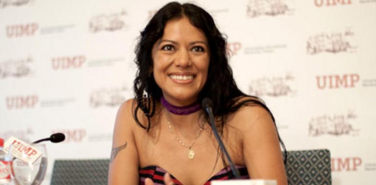 Lila Downs reivindica el papel de la Educación como “solución” a la violencia y el machismo