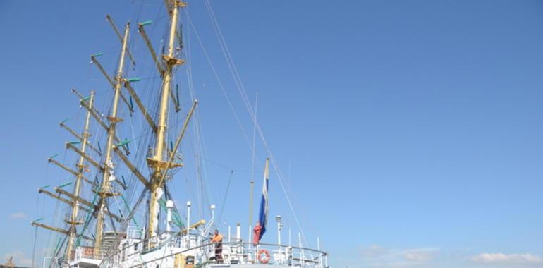 Todo a punto para la gran fiesta de la vela tradicional en el Port Vell