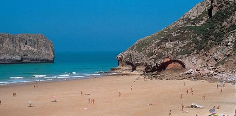 La calidad de las aguas de baño en las playas de Llanes es buena y muy buena