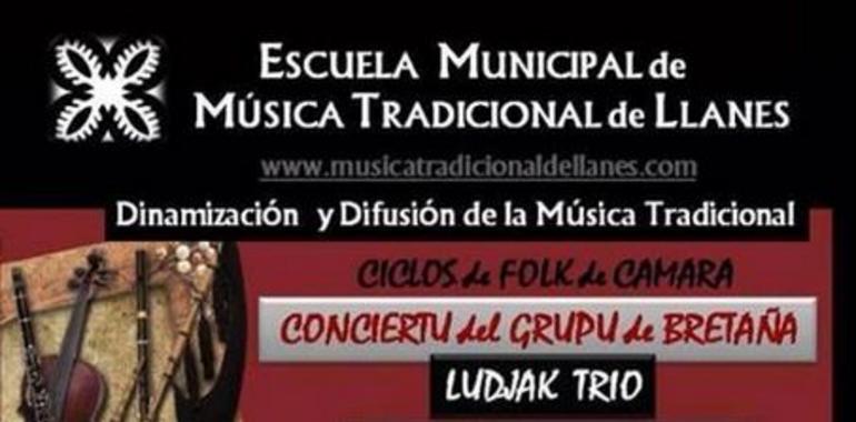 Concierto de “Ludjak Trio” en la Escuela de Música Tradicional de Llanes