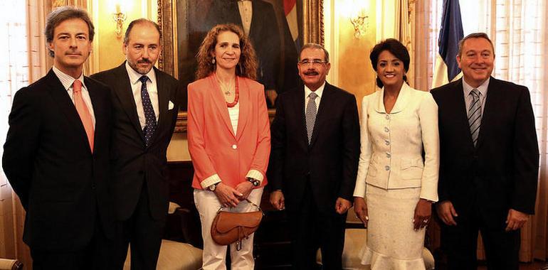 La Infanta Elena visita al presidente Danilo Medina