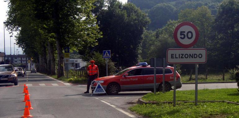 Cuatro heridos de diversa consideración tras un choque frontal de dos vehículos en Lesaka (N-121-A) 