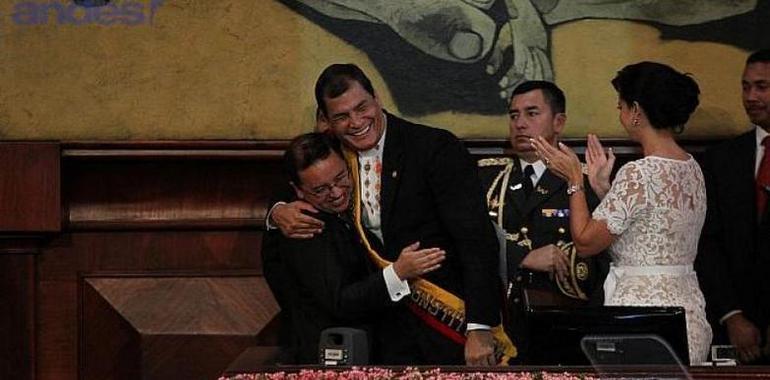 Presidente Correa respalda iniciativa legislativa para reelección indefinida 