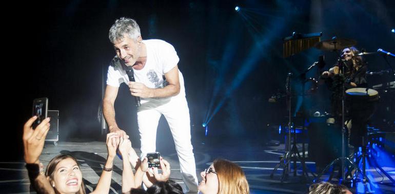 Un Sergio Dalma cercano y enérgico sube la temperatura del auditorio 