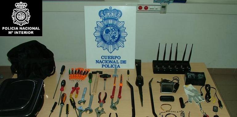 Detenidos 4 madrileños como autores de los robos en colegios de Pola de Siero