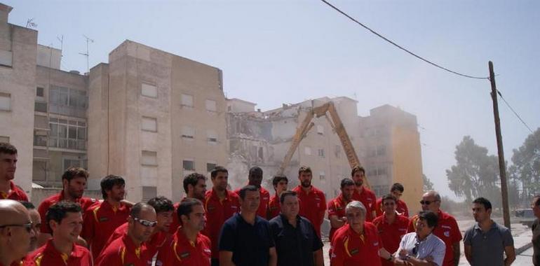 La Selección Española de Baloncesto solidaria en Lorca con las víctimas de los terremotos