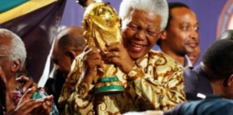 El mundo recuerda, un año después, la pérdida de Nelson Mandela 