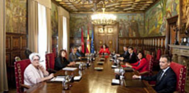 El Gobierno de Navarra venderá doce vehículos oficiales y calcula un ahorro de 284.000 euros 