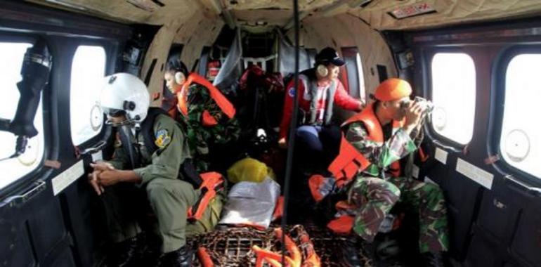 Rescatados 30 cuerpos del Airbús de Air Asia estrellado en mar de Java