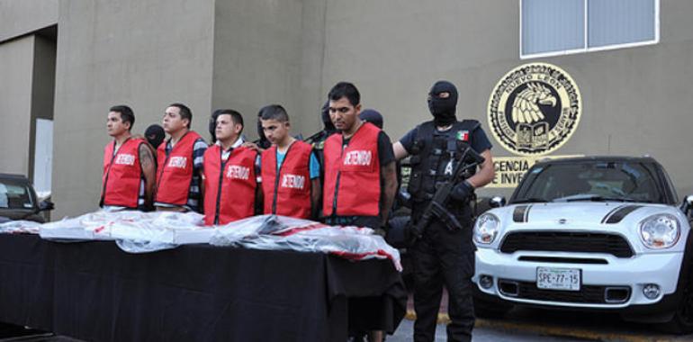 Presentan a los cinco detenidos por el ataque al Casino Royale de Monterrey