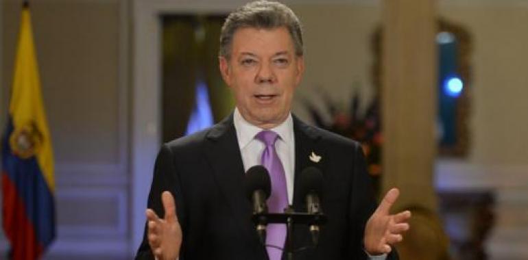 Presidente Santos anuncia suspensión de bombardeos contra las #FARC 