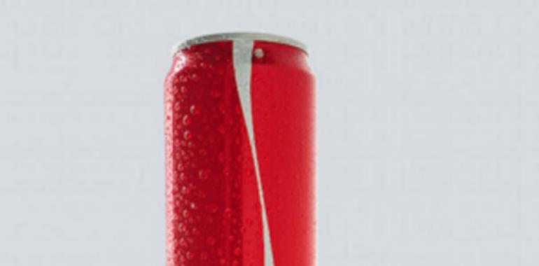 Coca-Cola quita el logo de sus latas contra los prejuicios 