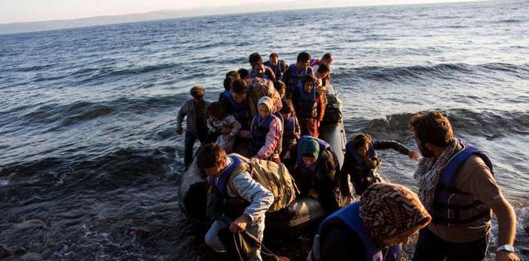 ACNUR estima que más de 300.000 migrantes cruzaron el Mediterráneo este año