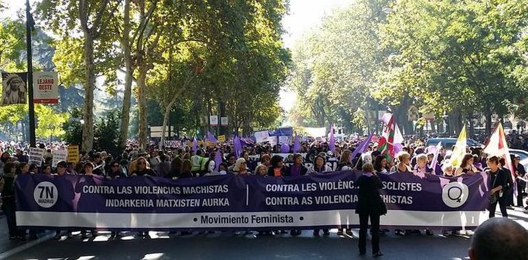 Miles de personas marchan en Madrid contra las violencias machistas