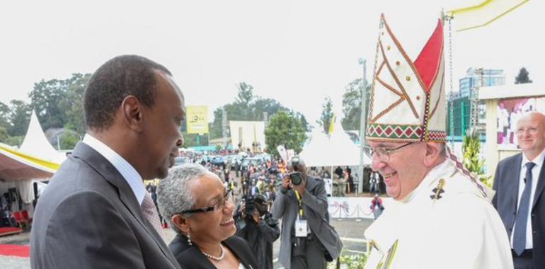 Papa Francisco denuncia en Nairobi el desprecio a las mujeres y el extremismo  