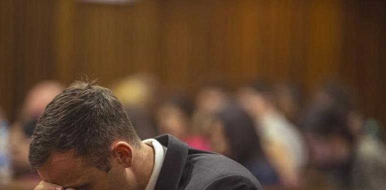 Pistorius, "condenáu por asesinatu" nun segundu xuiciu