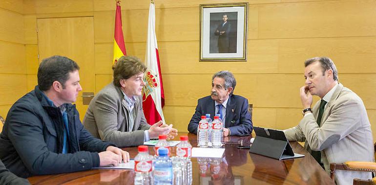 Revilla pactará una "línea roja" en torno al precio mínimo de la leche