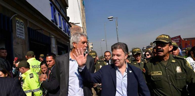 Presidente Santos anuncia prohibición permanente de portar armas en Colombia