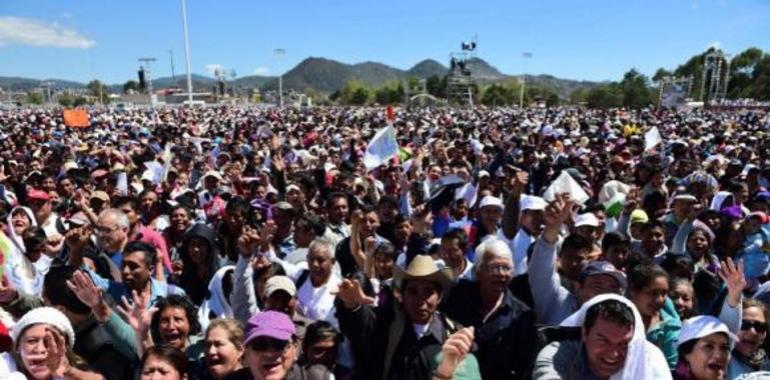 Francisco insta a pedir perdón a indígenas mexicanos por exclusión social (VÍDEO) 