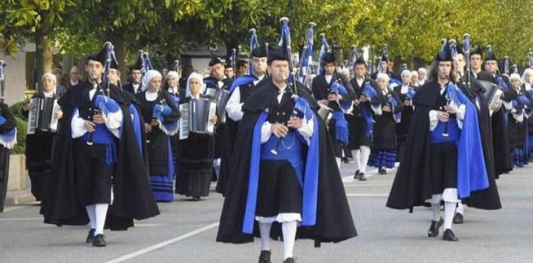 Homenaje a las cofradías gastronómicas en el tradicional desfile de La Ascensión