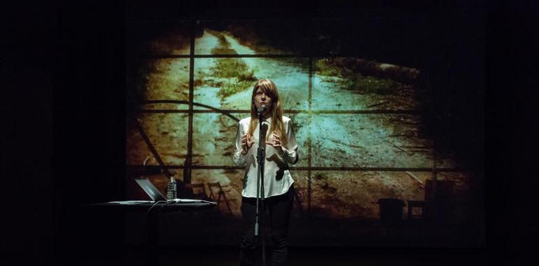 La videocreadora Miriam Reyes en el ciclo Palabra del centro Niemeyer