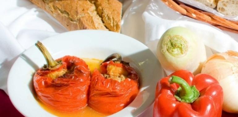 Los Pimientos Rellenos pintan el otoño gastronómico en Blimea