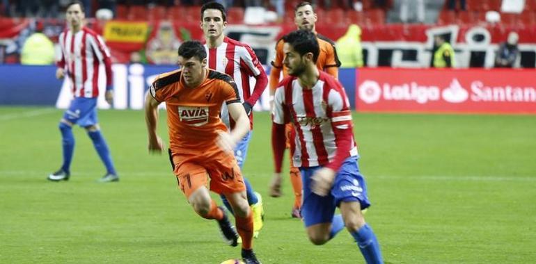 El Sporting perdió por 2-3 ante el Eibar