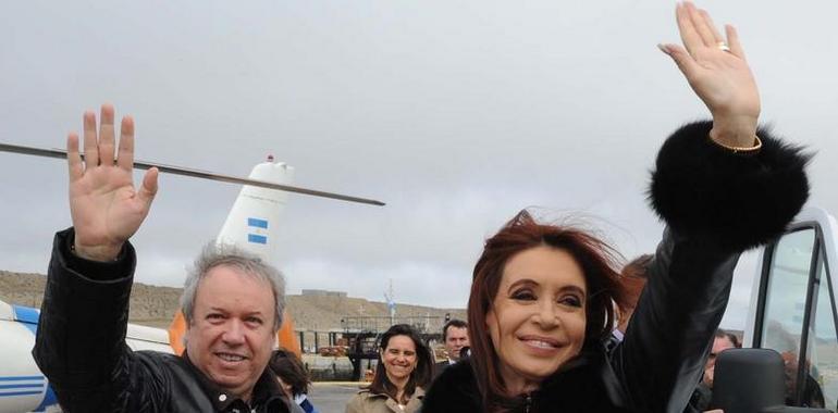 La Presidenta de Argentina exhortó a crear más refinerías junto a los pozos petrolíferos