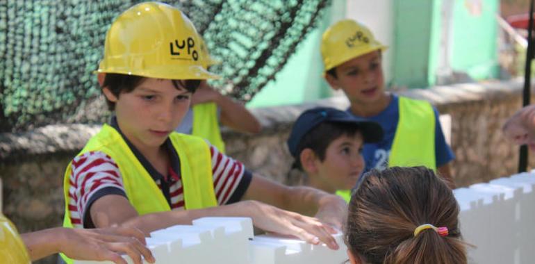 Talleres infantiles para construir con estilo medieval en el Centro del Prerrománico Asturiano