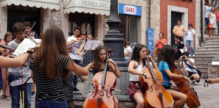 Llanes inunda la red de música