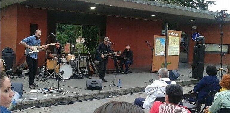 La gala del X Premiu al Meyor Cantar nel Teatru Palacio Valdés d’Avilés