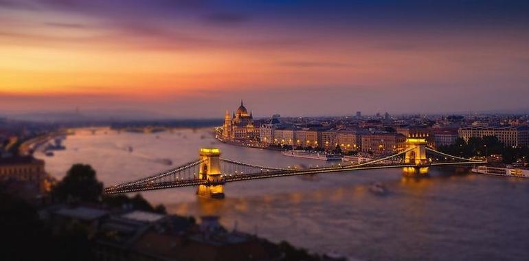  Budapest y el Danubio: un destino romántico para este otoño