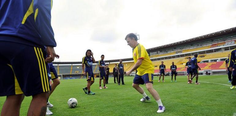 El presidente se pone la camiseta