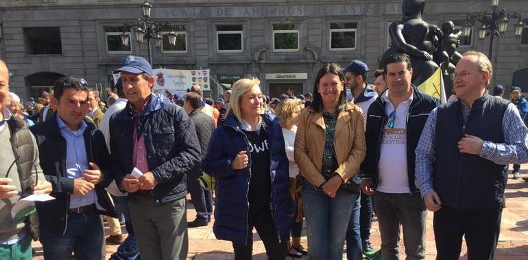 Apoyo de PP y FORO a la manifestación de cazadores en Oviedo