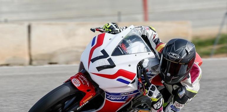  Primeros puntos para Adrián Fernández en la Copa Honda CBR